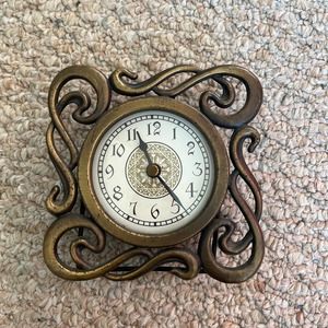 Vintage Stand up clock - GUC - made in South Korea 🇰🇷
